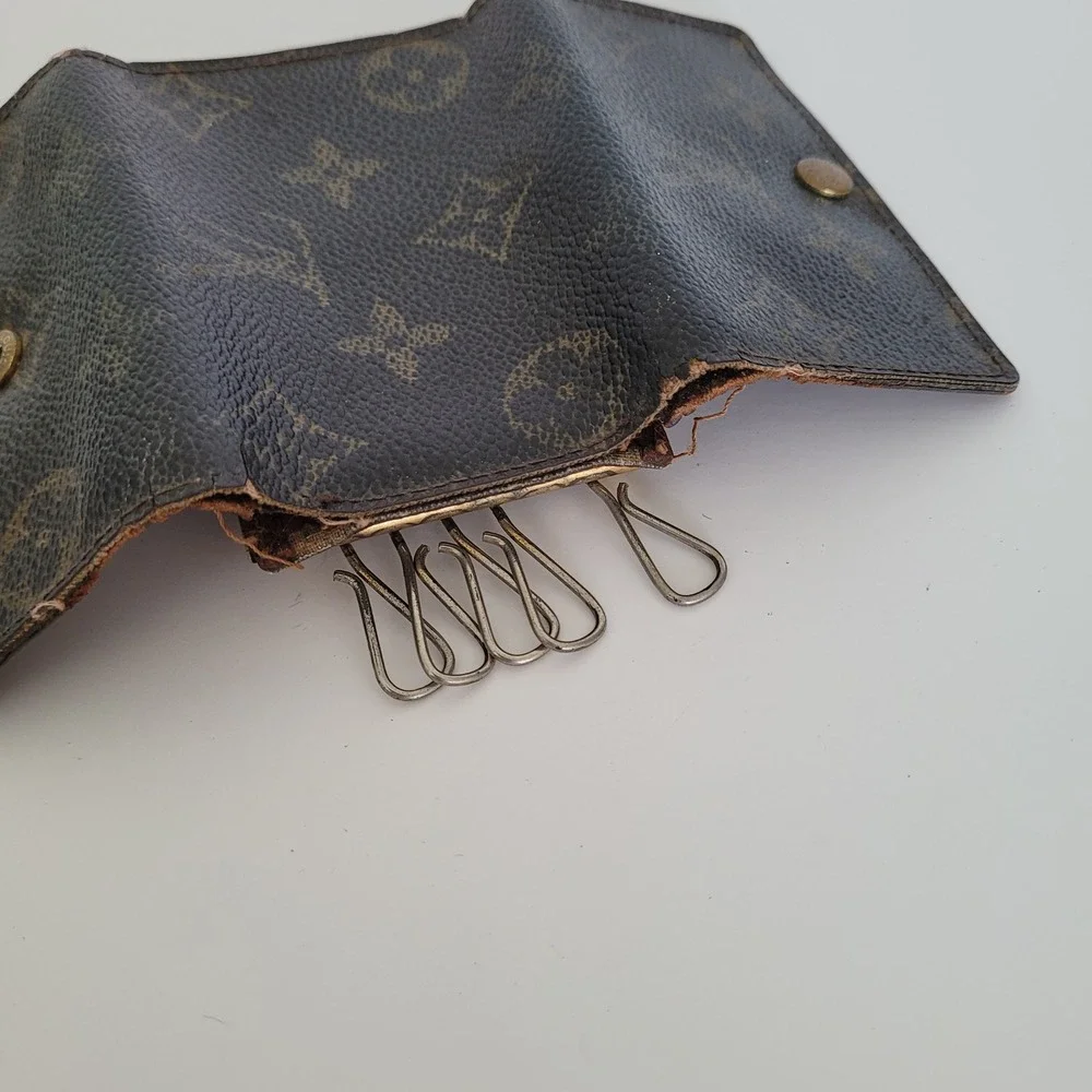 Louis Vuitton Monogram 6 Key Holder Wallet Brown Canvas Vintage Made in France